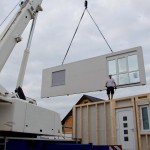Am Kran schwebende Westwand