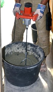 Quellvergussmörtel anrühren