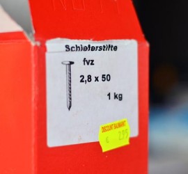 Schieferstifte zur Befestigung der Deckendämmung