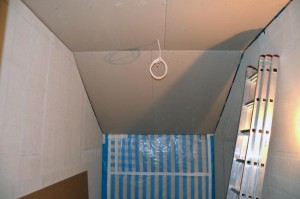 Ankleide mit Rigipsdecke und Fermacellwand