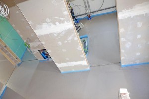 EG-Flur Treppensicht: Estrich mit Türtrennfugen