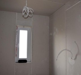 Hausanschlussraum Rigipsplatten Nordostseite