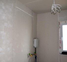 Hausanschlussraum Rigipsplatten Nordwestseite