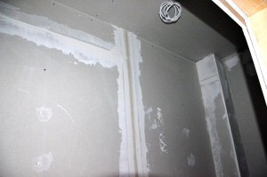 Speisekammer gespachtelt (1. Spachtelgang)