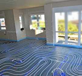 Wohnzimmer: Fußbodenheizung fertig verlegt