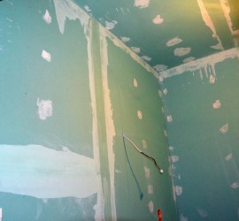 Mit Knauf Uniflott gespachteltes Gäste-Bad