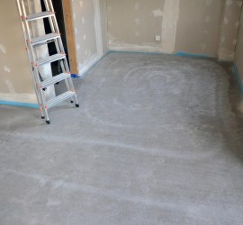 durchscheinender Verlauf der Heizspiralen im Estrich in der Küche