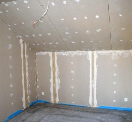 Schlafzimmer-Wände gespachtelt (Freitag)