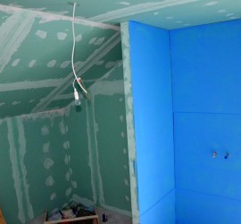 Dusche mit Elefantenhaut nach Erstanstrich