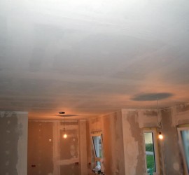 Decke in Wohnzimmer-Esszimmer-Küche- mit Sperrgrund