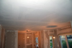 Decke in Wohnzimmer-Esszimmer-Küche- mit Sperrgrund