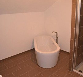 Nach Anschluss der Badewanne