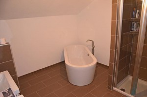 Nach Anschluss der Badewanne