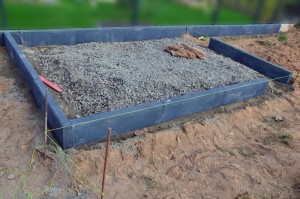 Kantsteine für Gartenhüttenfundament