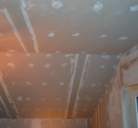 Gästezimmer gespachtelt