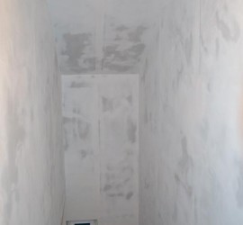 Treppenhaus gespachtelt und geschliffen