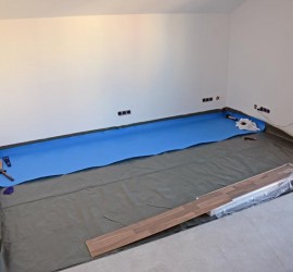 Dampfsperre und Trittschalldämmung für Laminatboden