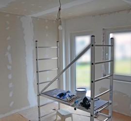 Bücherzimmer-gespachtelt, Fensterseite