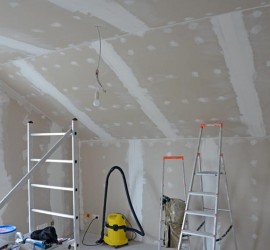 Bücherzimmer-gespachtelt, Sicht von Tür