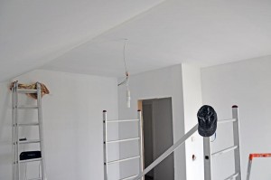 Bücherzimmer mit Sperrgrund