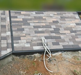 Gartenhüttenplatz gepflastert, das Gartenhaus kann kommen...