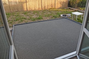 Terrasse mit Splittfundament
