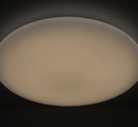 Große Sternenhimmel-Lampe im Schlafzimmer