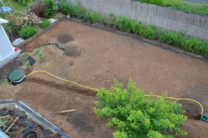 Verlegen des Schlauchs für zweite Entnahmestelle der Zisterne